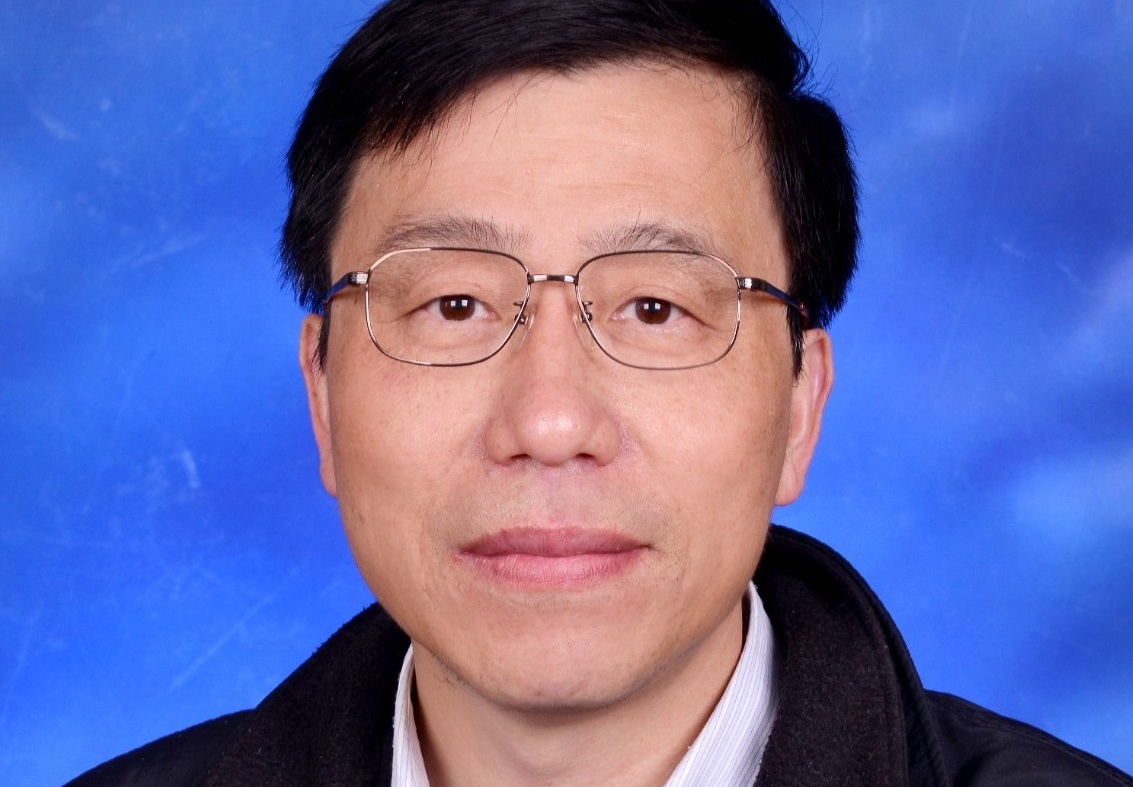东华大学纺织学院纺织材料学科教授、博士生导师——于伟东