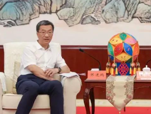 怀进鹏调研广西教育工作并出席第二十二届“汉语桥”世界大学生中文比赛总决赛活动