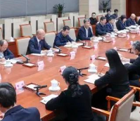 教育部举行教育家精神2024年巡回宣讲活动启动仪式暨首场报告会